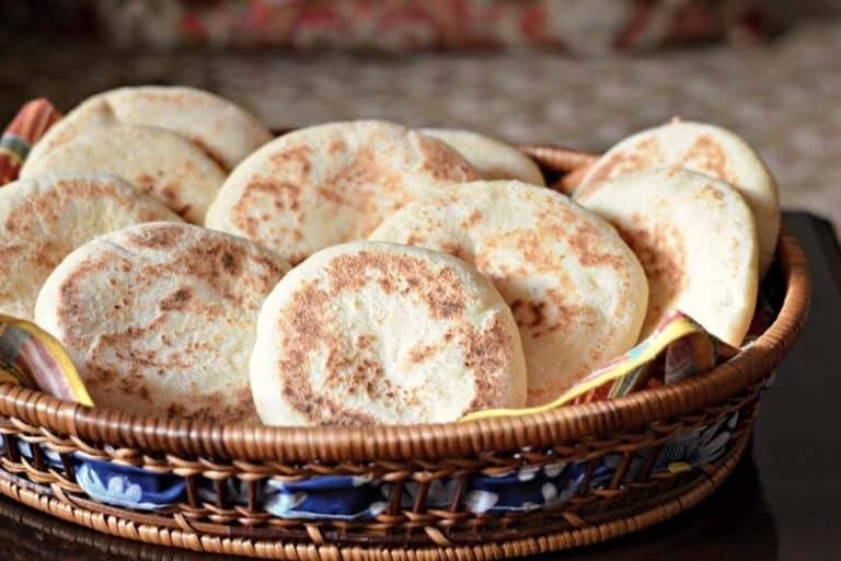 Namiesto toho, aby som kupoval chlieb na sendviče, pripravujem placky. Len 4 ingrediencie