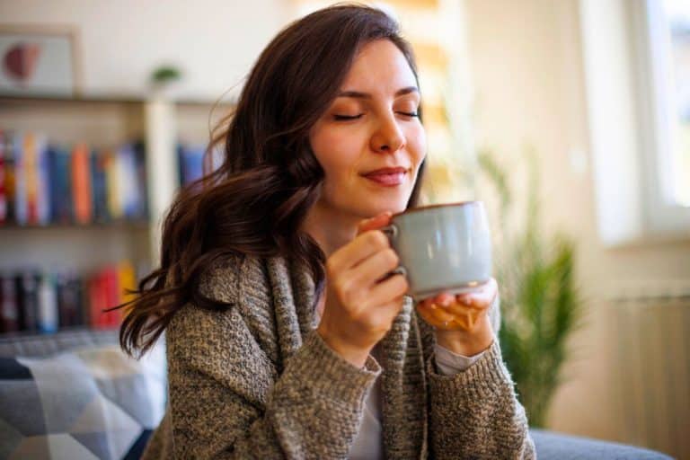 Pijete ho každý deň? Môže pôsobiť na tuk na bruchu, ale je tu jedna podmienka