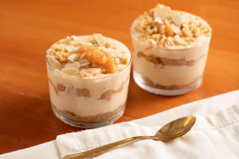 Mandle, mascarpone, mágia: ako pripraviť tiramisu „Včelí bodnutie“