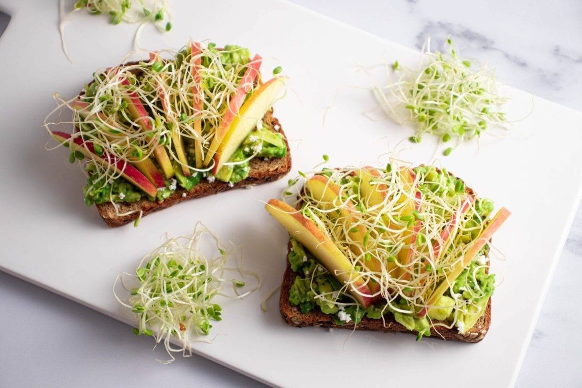 Moja priateľka mi ukázala skvelý spôsob. Zdravé zelené klíčky môžete rýchlo vypestovať bez špeciálneho klíčiaka.