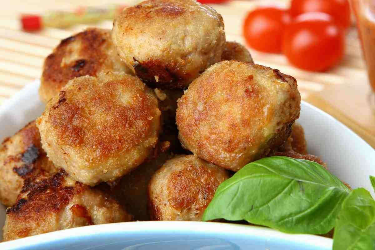 Nastr&uacute;ham na str&uacute;hadle a prid&aacute;m do zmesi. Karbon&aacute;tky zostan&uacute; vo vn&uacute;tri &scaron;ťavnat&eacute; a maj&uacute; neuveriteľne chrumkav&uacute; k&ocirc;rku