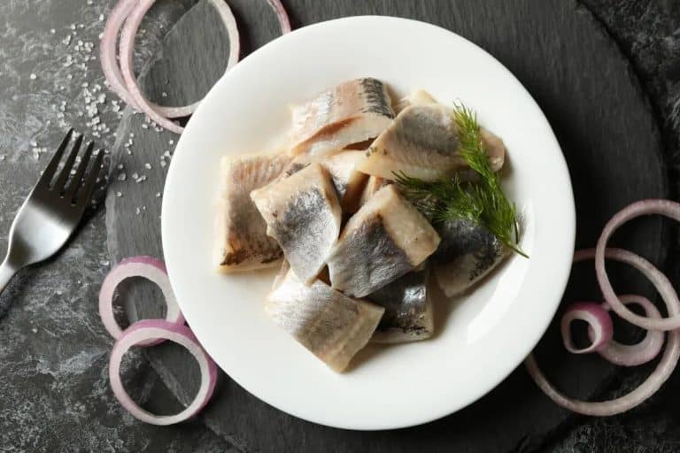 Údený, solený alebo v octe. Ktorý sleď je najzdravší?