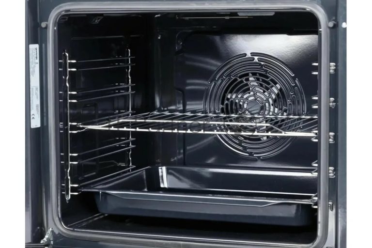 Vložte zátku do vypnutého rúry: načo je to potrebné a prečo sa to odporúča