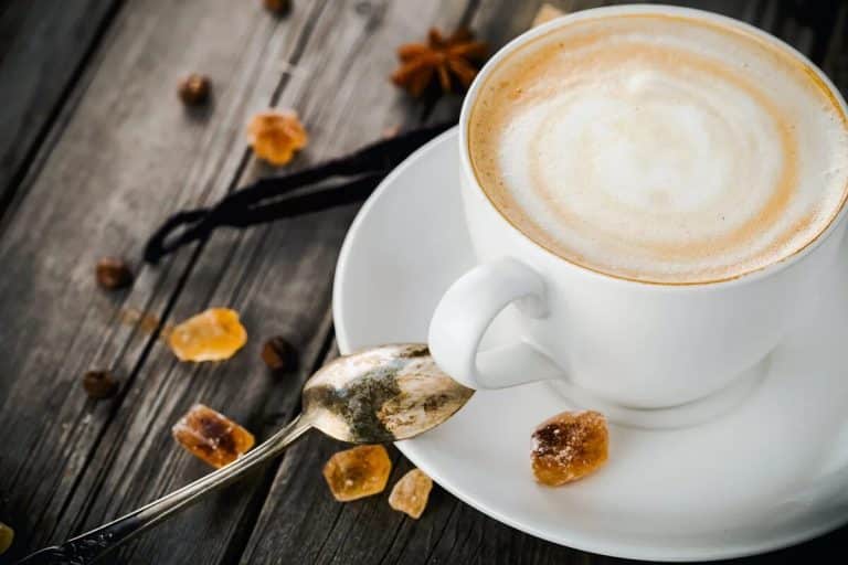 Káva s aromatickou prísadou potláča vlčí apetít. Stačí štipka, aby prešiel bolesť hlavy a stres.