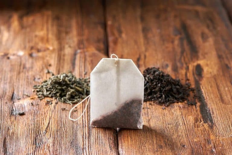 Vložte použitý a vysušený čajový sáčok do vypnutého rúry: načo to je potrebné a kedy to robiť