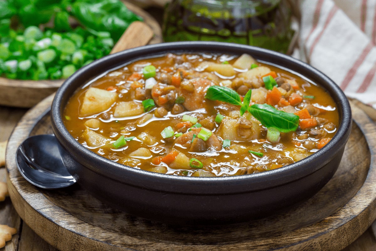 Zdravý obed bez námahy: polievka s šošovicou a cuketou je taká jemná, že ju s radosťou jedia aj deti