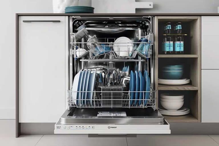 Kuchynský riad, ktorý by sa nikdy nemal umývať v umývačke riadu