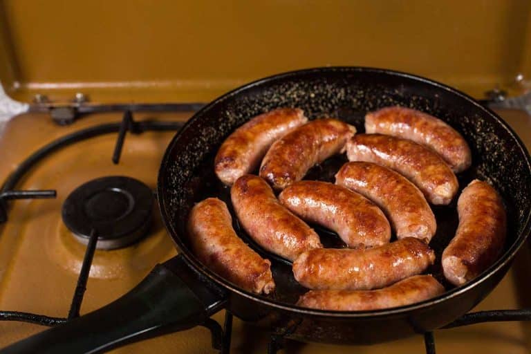 Klobásu pripravujem na panvici len týmto spôsobom. Výsledkom je chrumkavá zlatistá kôrka a neuveriteľne šťavnatý vnútok.