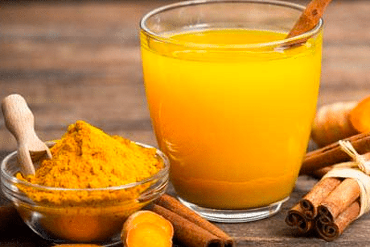 Najprv pohár teplej vody, potom žltý shot. Pečeň sa regeneruje, metabolizmus sa zrýchľuje, imunita rastie