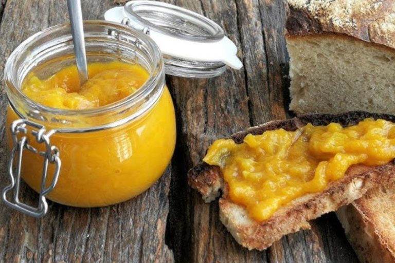 Na raňajky pripravujem jednoduchú nátierku. Lepšia ako maslo k šunke