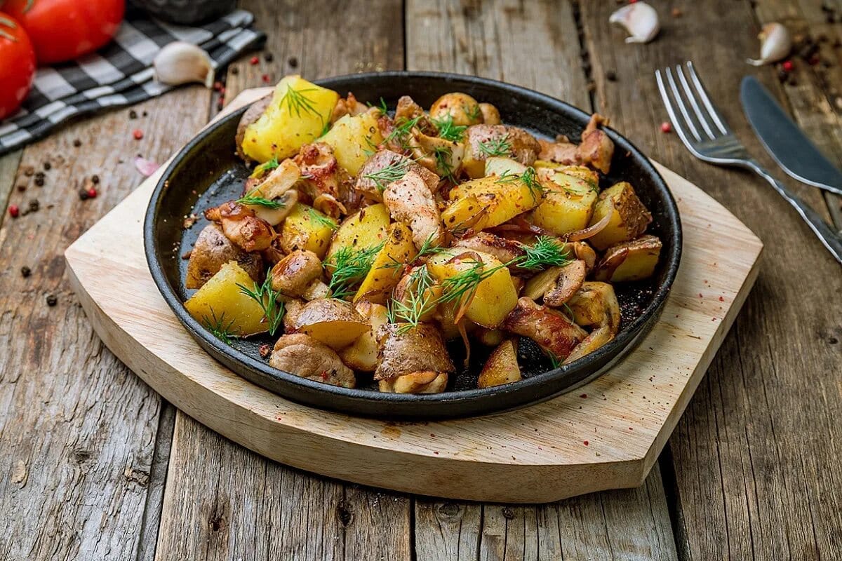 Obed z jednej formy: krémové zemiaky s kuracím mäsom, ktoré potešia celú rodinu