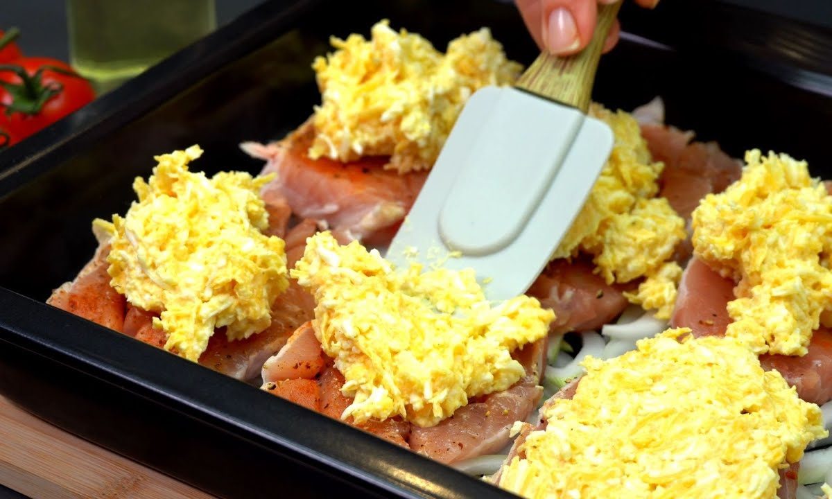 Zabudnite na klasické rezne – pripravte si túto lahôdku z bravčových rezňov pod vankúšikom