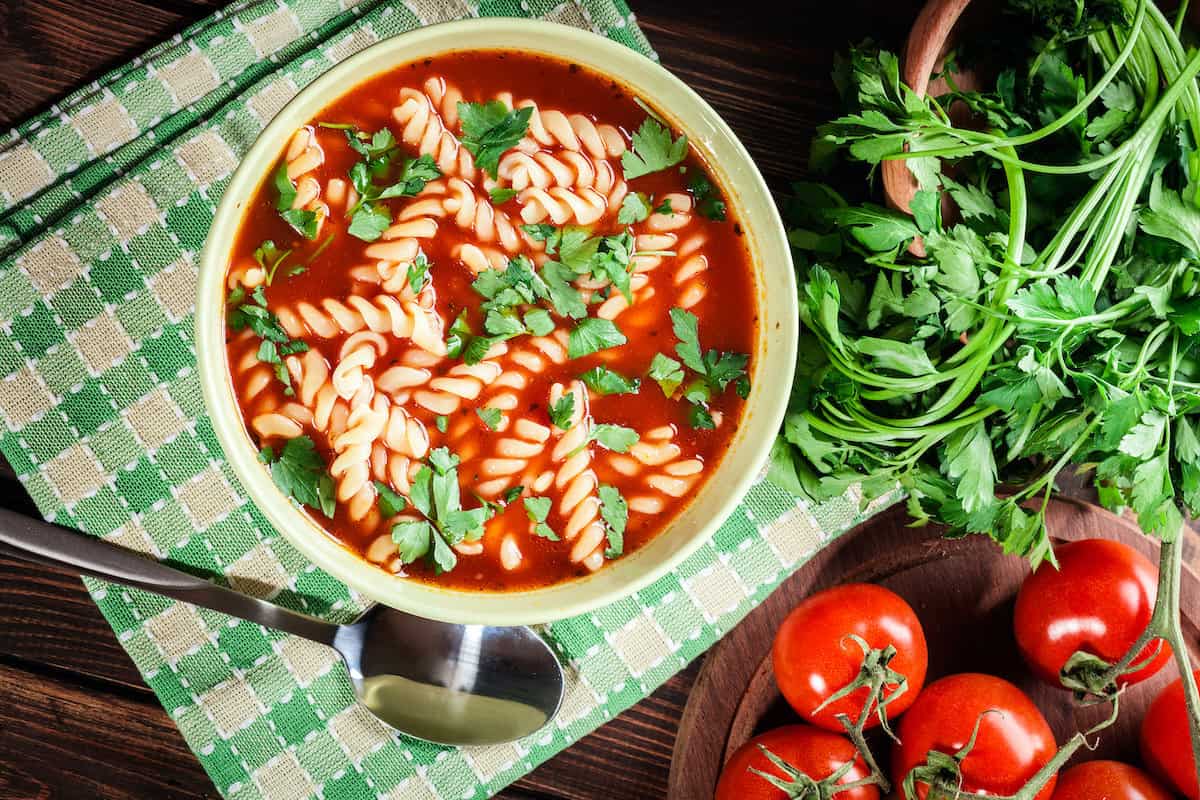 Paradajková polievka s balzamikovým octom – skutočný hit! Nikto jej nedokáže odolať